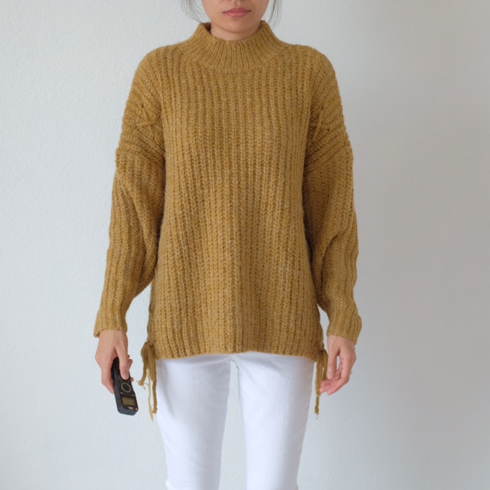 7 for $25 Knitted Sweater - Picture 4 of 8